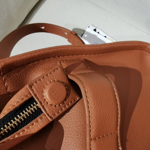 Marc Jacobs the Leather Mini Tote Bag Argan Oil - Picture 9 of 16